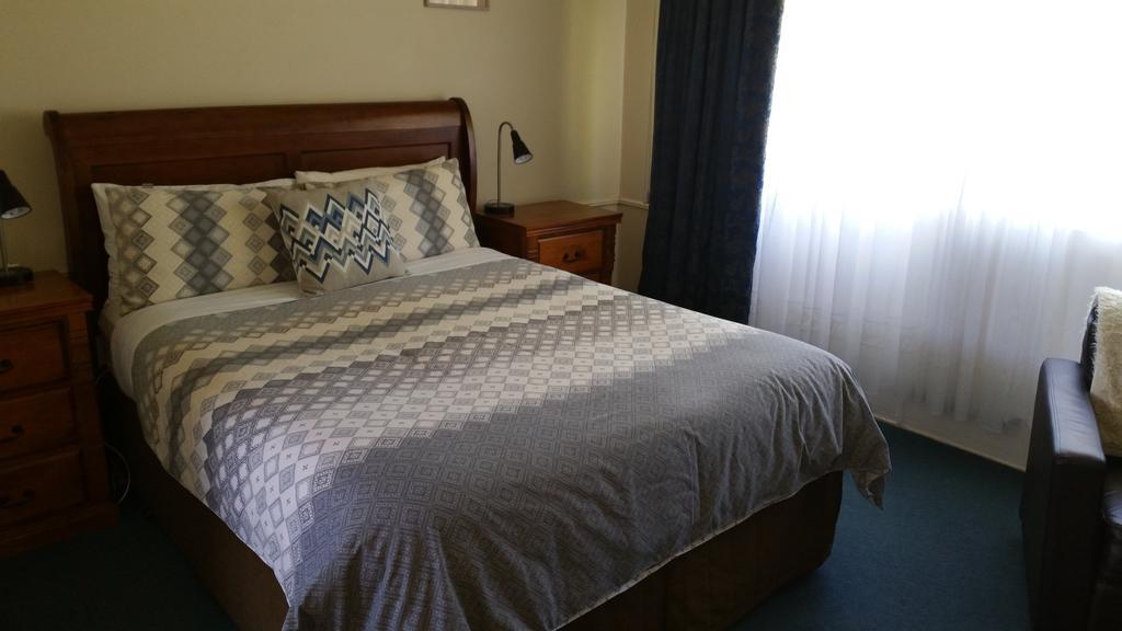 Kaniva Midway Motel Екстериор снимка