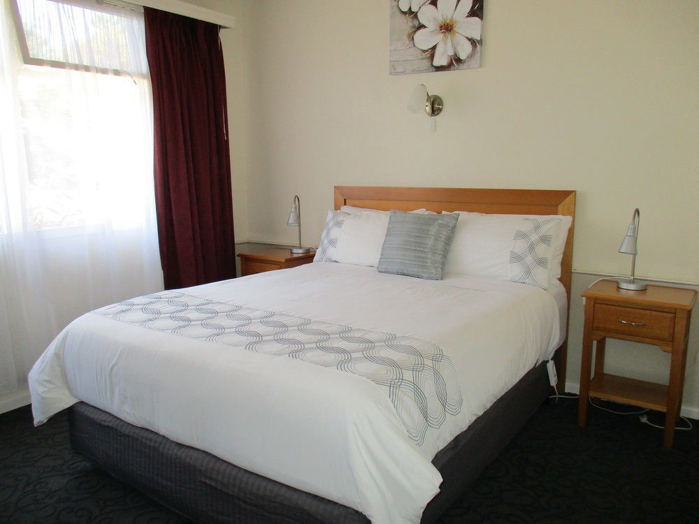 Kaniva Midway Motel Екстериор снимка
