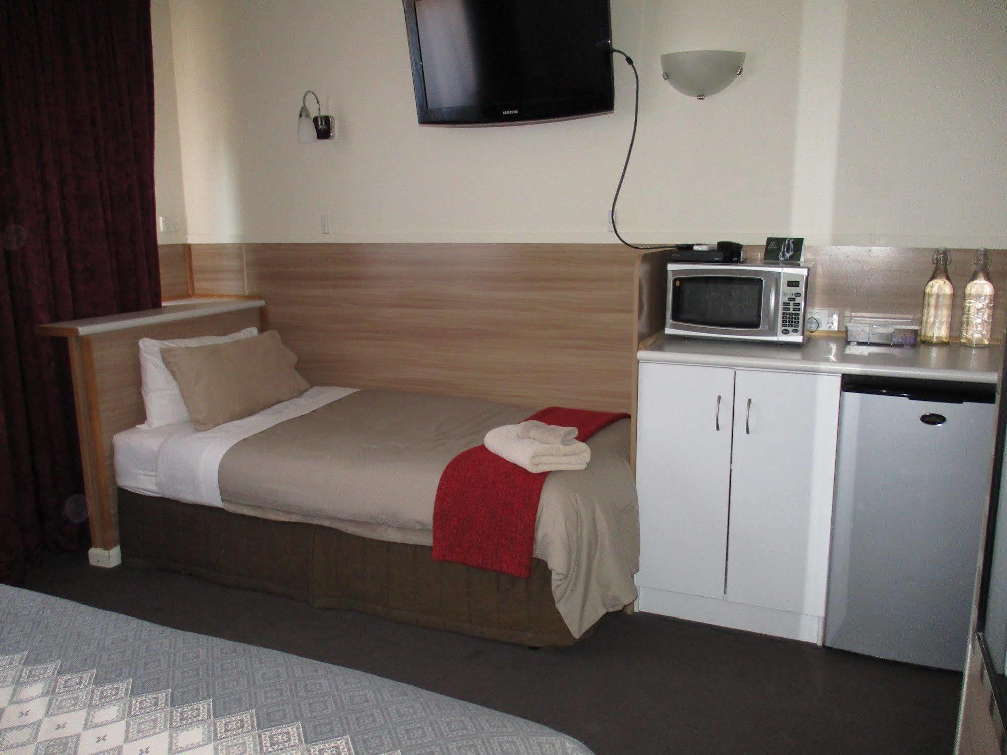 Kaniva Midway Motel Екстериор снимка